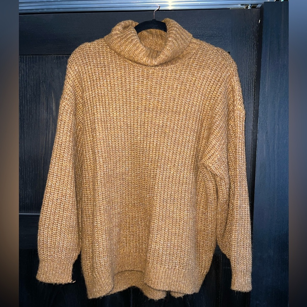 Turtle neck sweater